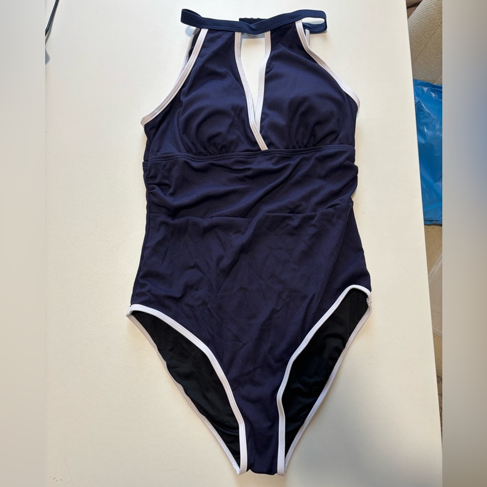 Cupshe Navy and White One Piece Swimsuit